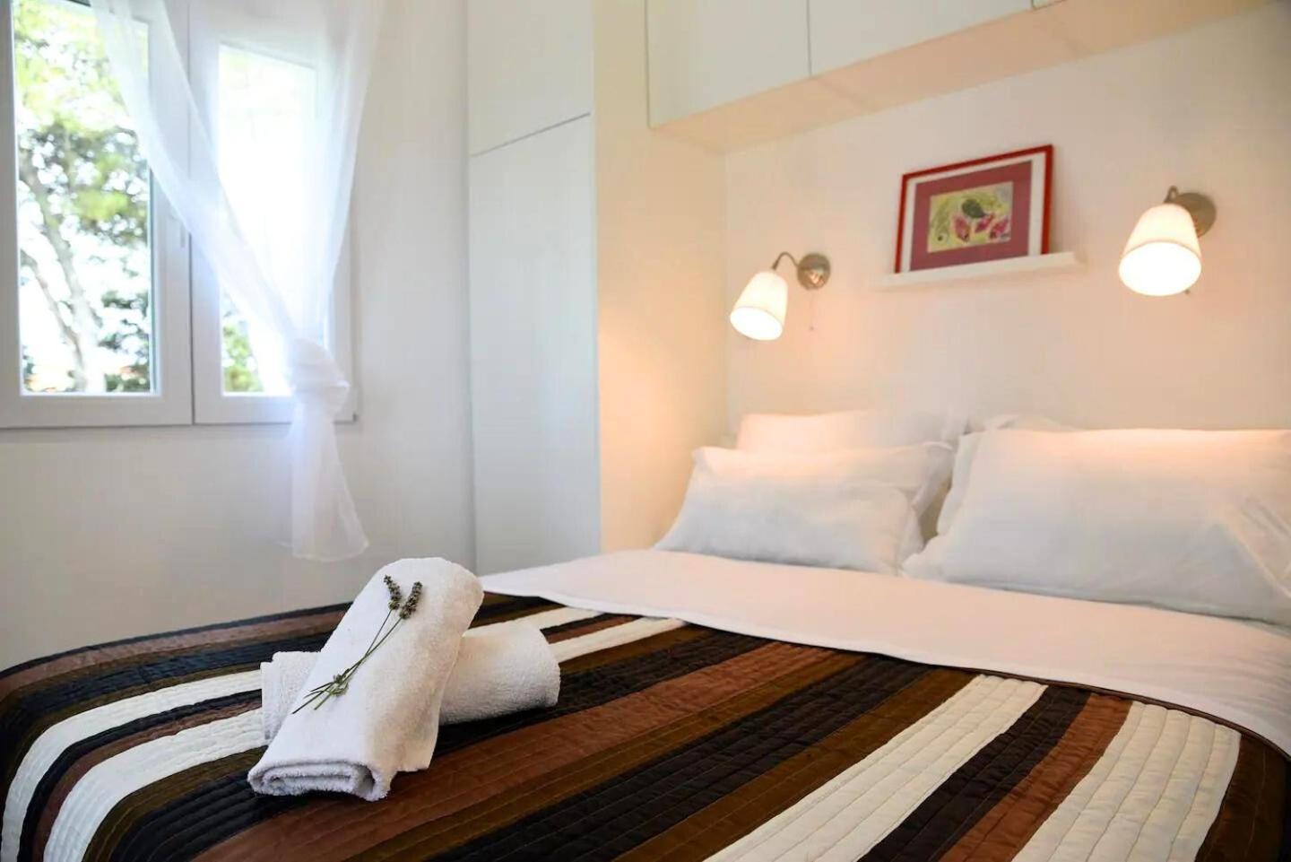 Lili Sunset Apartment Stari Grad  Bagian luar foto